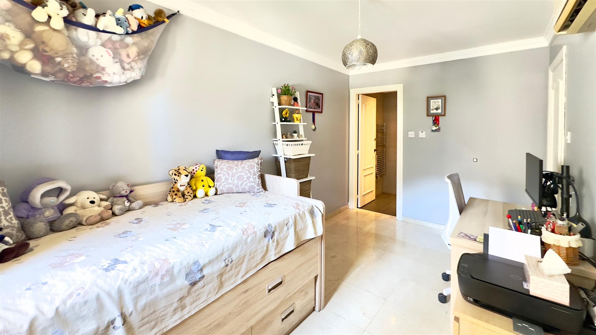 Image of Apartment - 2 Bedrooms - 2 Bathrooms for Sale in Portland House-Gibraltar, Image 13
